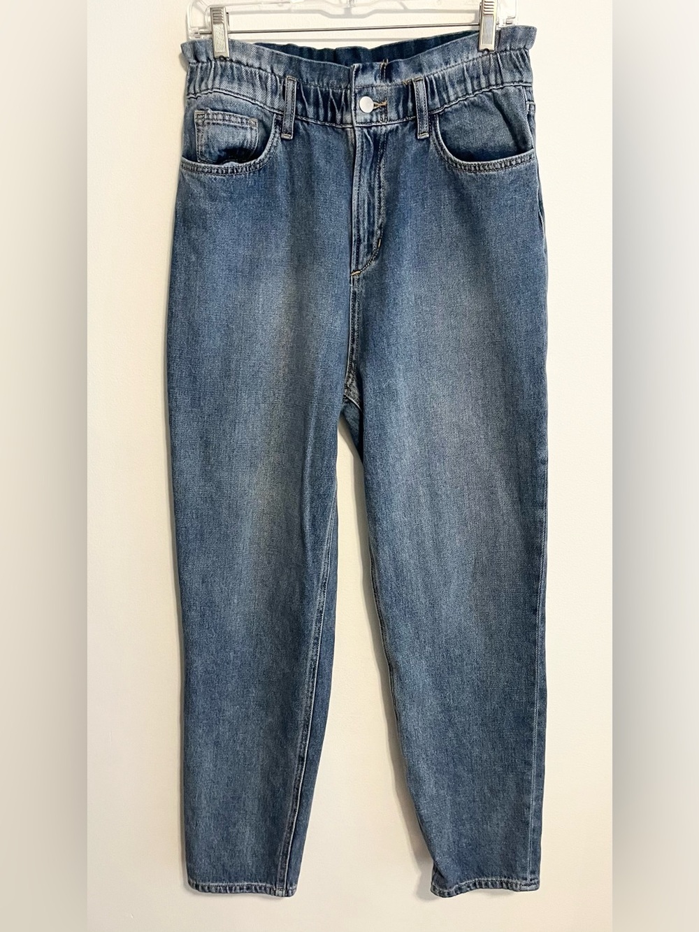 Joe’s Jeans The Brinkley High Rise Paperbag Waist Tapered Jeans. Size 29